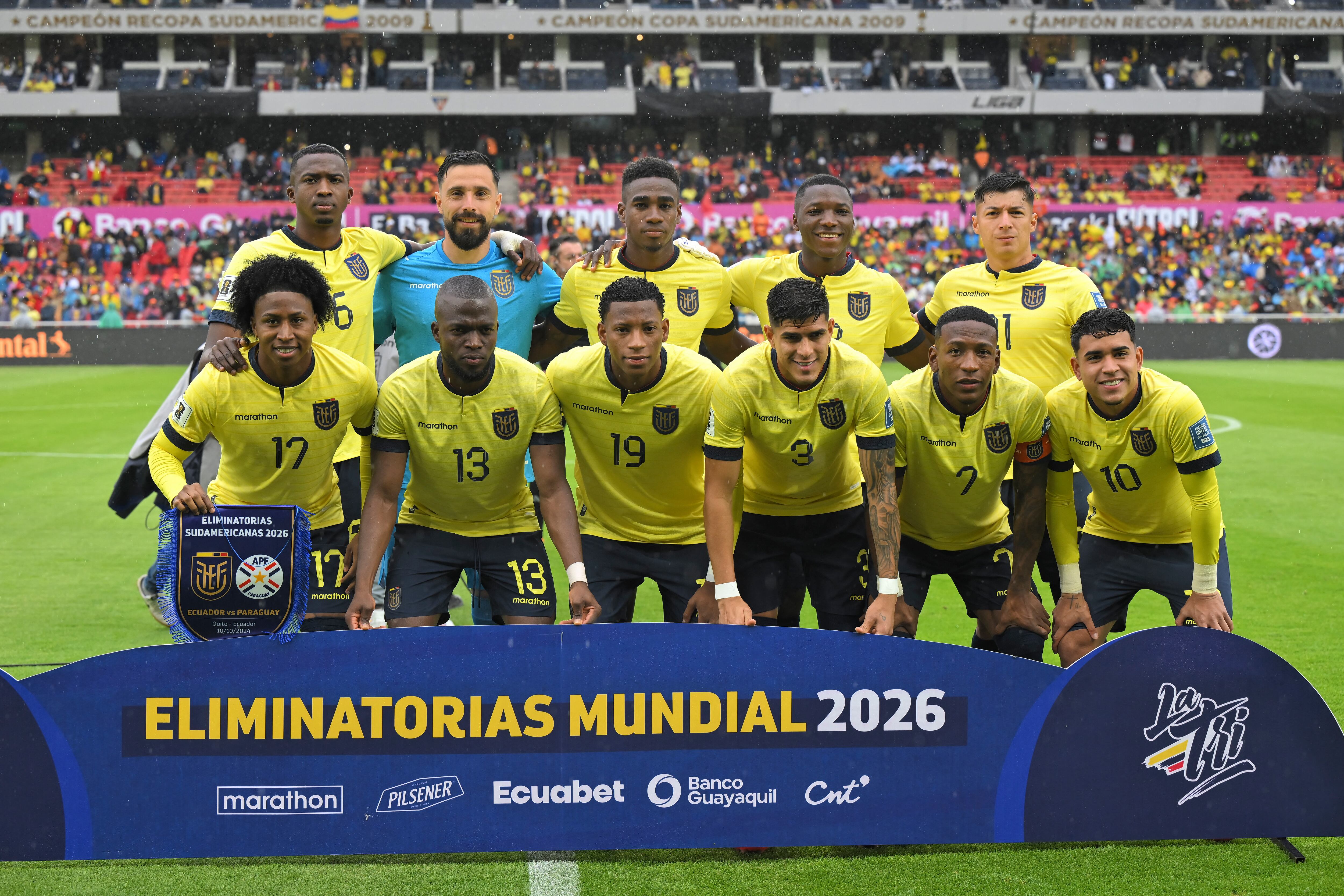La selección Ecuador durante su pasado juego en casa por Eliminatorias ante Paraguay. (Photo by RODRIGO BUENDIA/AFP via Getty Images)