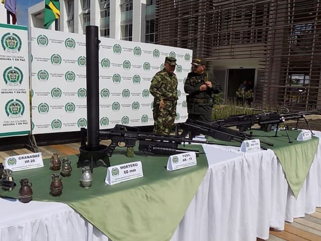 Poderoso arsenal de guerra incautado y dos personas capturadas en Cauca