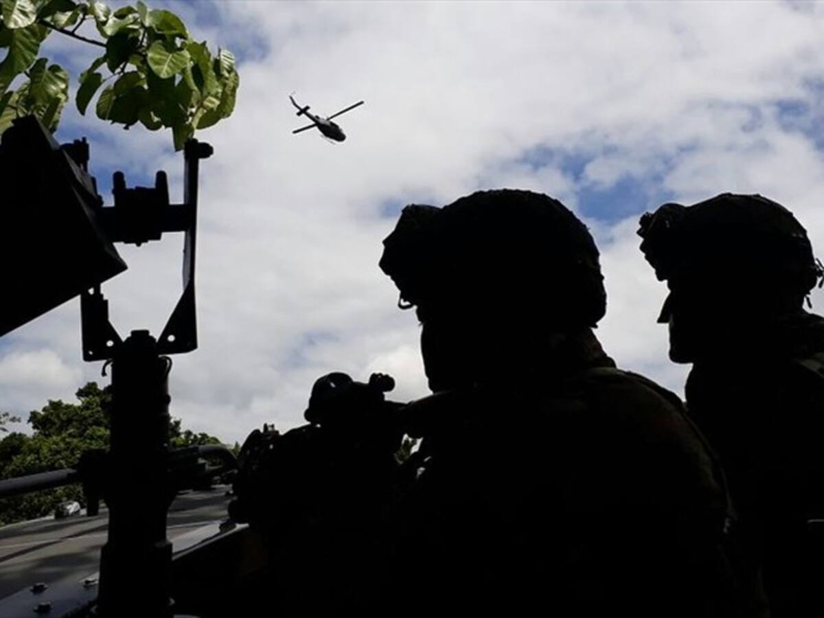 Óscar Naranjo niega que se esté buscando someter al Clan del Golfo vía decreto