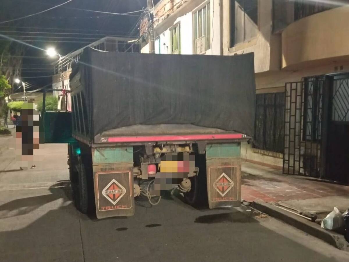 Autoridades frustran atentado con volqueta cargada de explosivos cerca a Batallón en Palmira