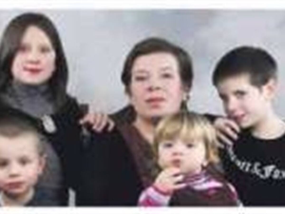 Una enferma terminal consigue elegir a la futura familia de acogida de sus 4 hijos