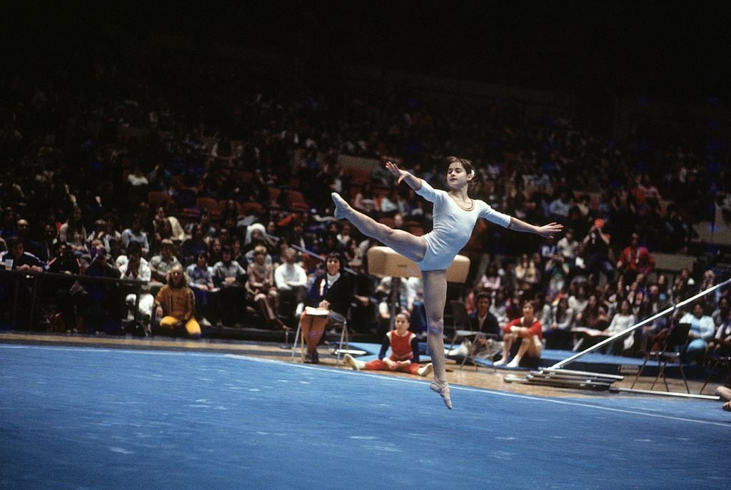 Así luce hoy la gimnasta que hace 50 años obtuvo el primer puntaje perfecto en los Juegos Olímpicos. Getty Images
