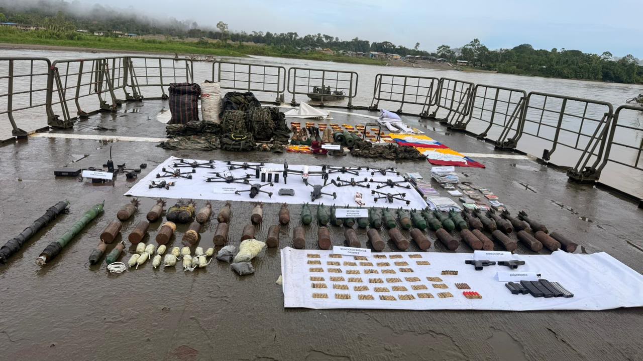 Incautan drones, explosivos y material de guerra de la “Jaime Martínez” en Cauca