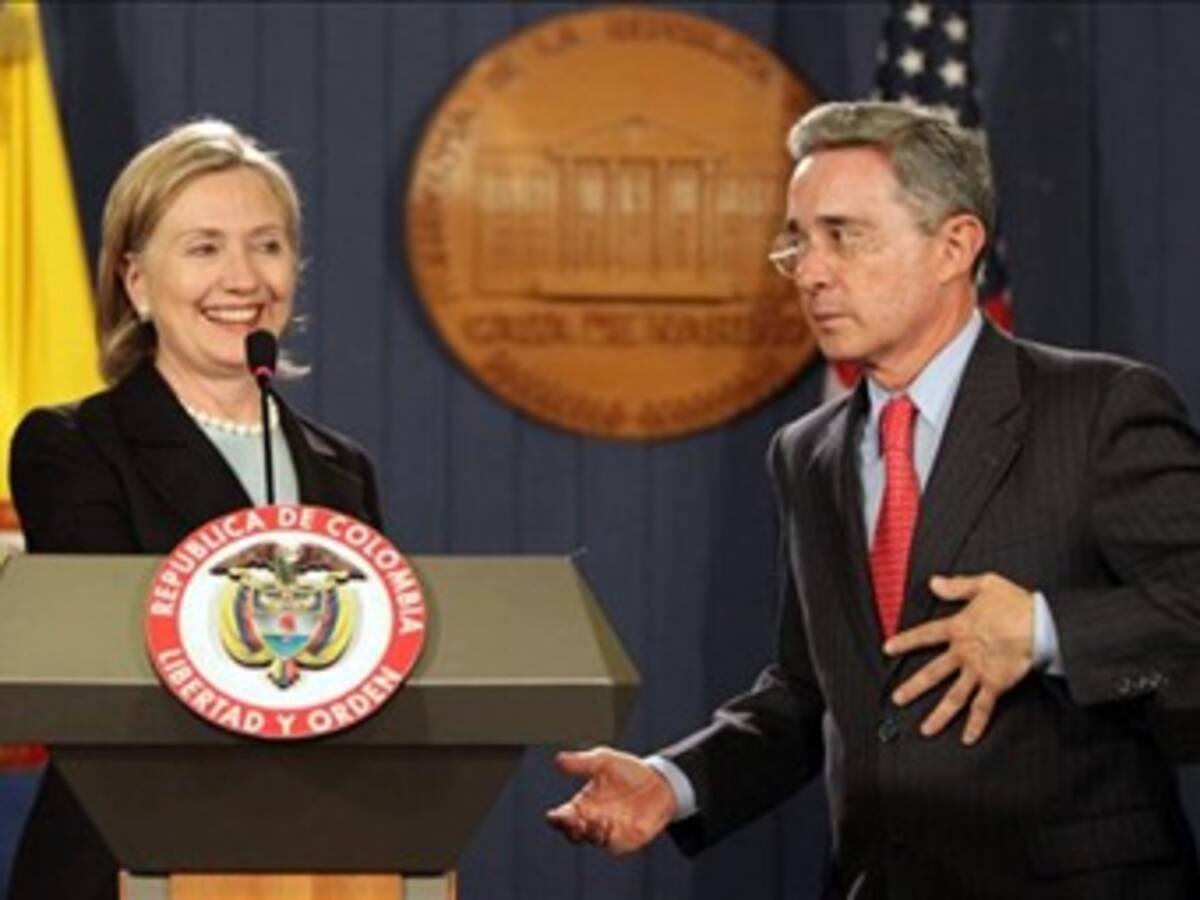 Hillary Clinton anuncia ofensiva para lograr aprobación del TLC con Colombia