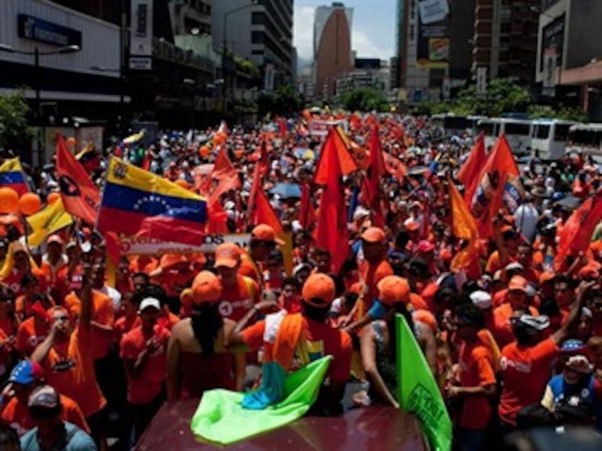 Capriles se postula como candidato a la presidencia de Venezuela