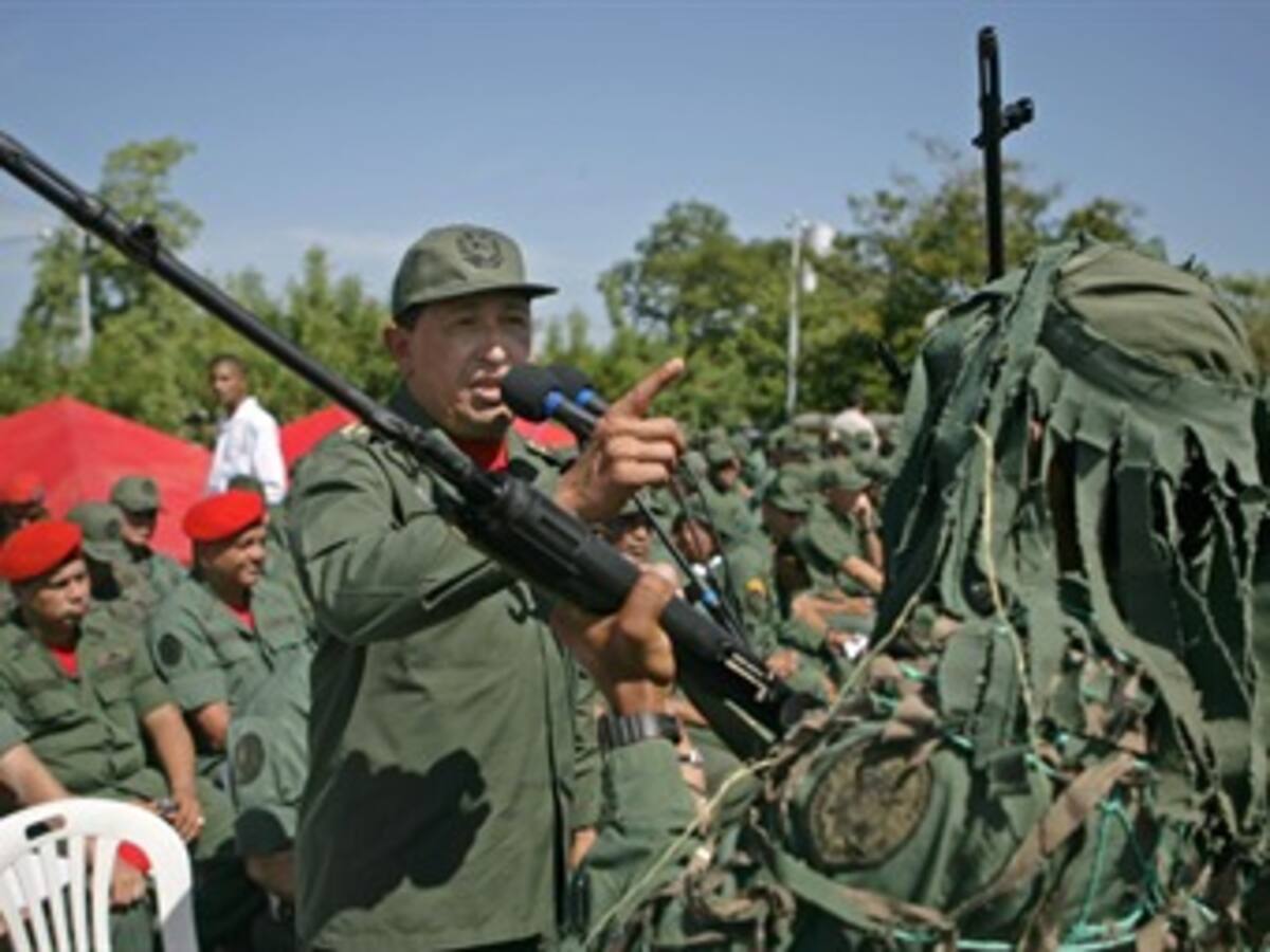 'Colombia prepara un 'falso positivo' contra Venezuela': Chávez