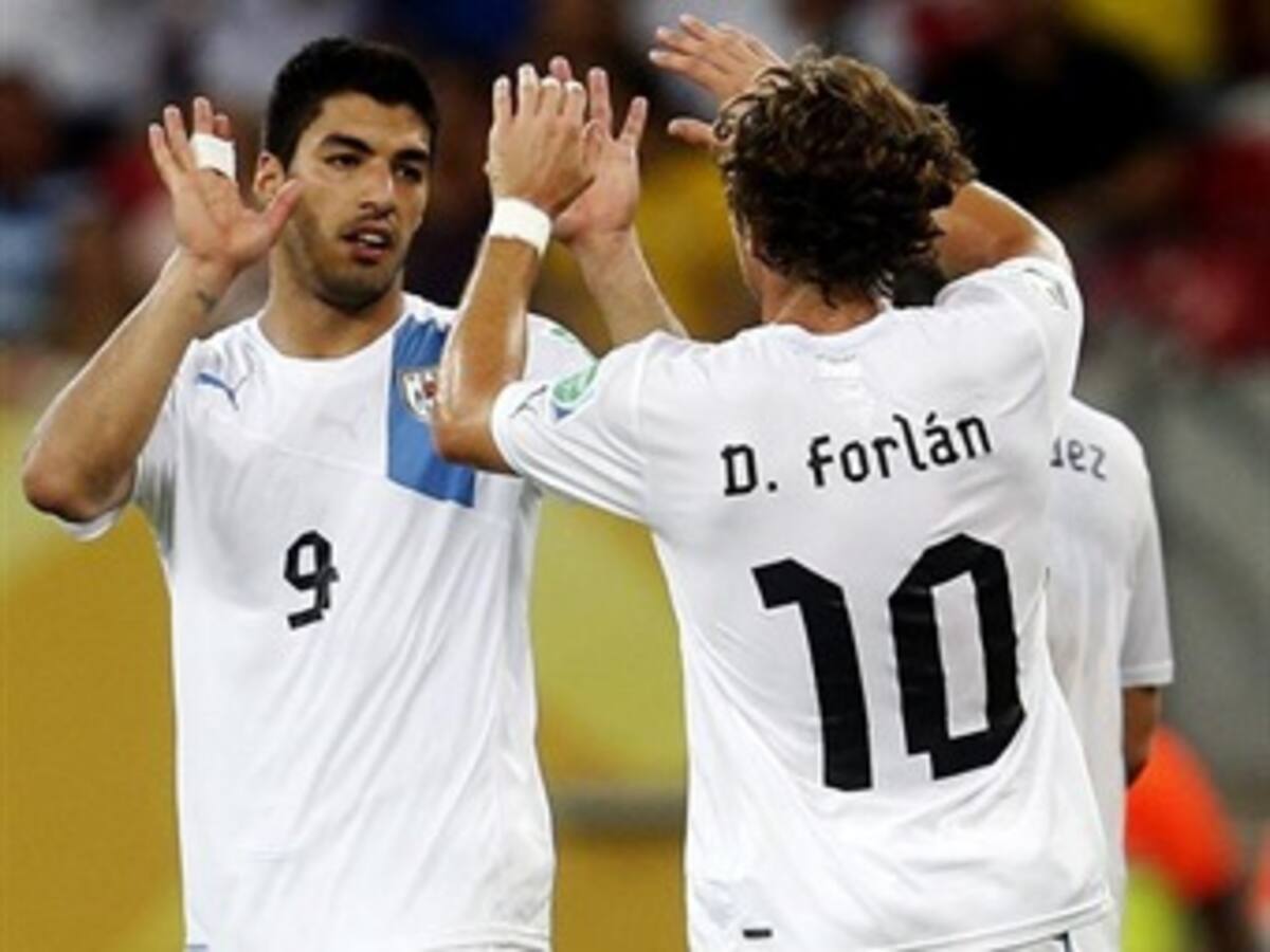 Luis Suárez: "Es un orgullo estar a la altura de Diego Forlán"