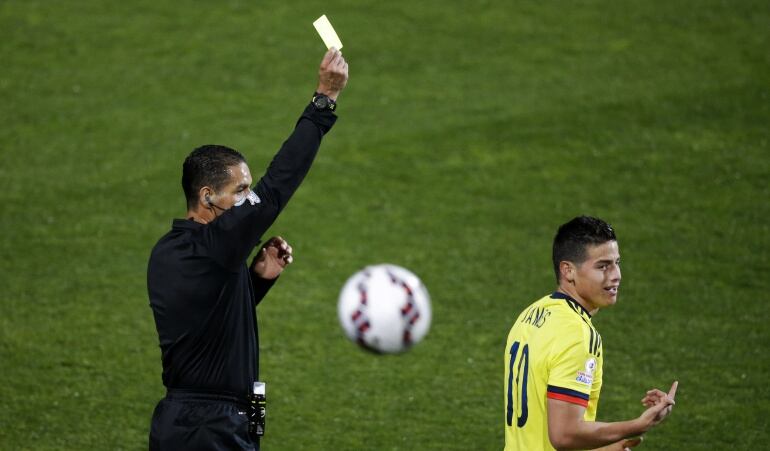 Roberto García y James Rodríguez en la Copa América 2015
