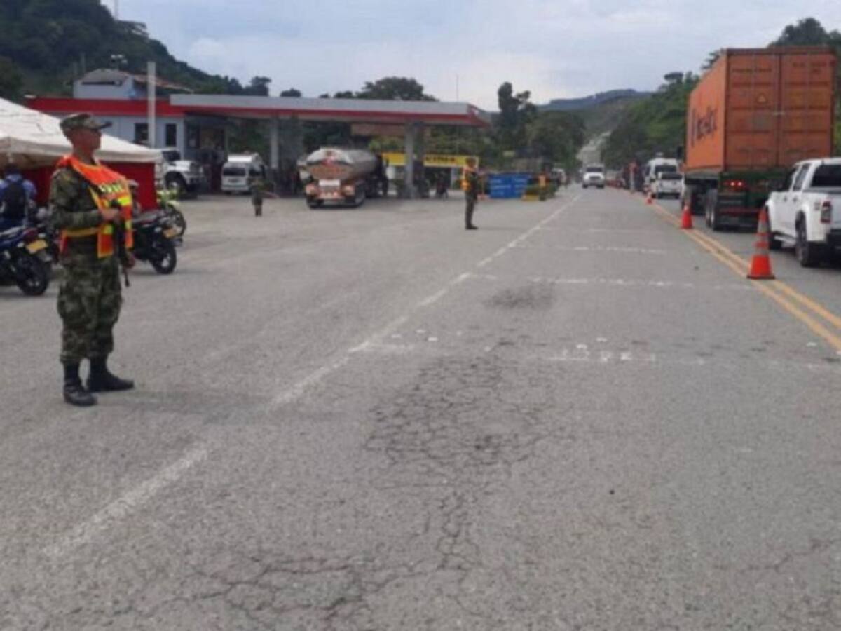 Un fallecido dejó grave accidente de tránsito en la vía Manizales, Medellín