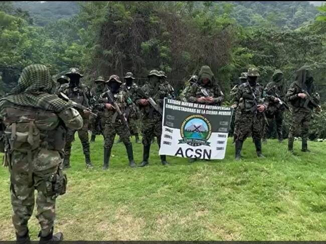 Autodefensas de la Sierra Nevada admiten disputas territoriales con las AGC, pero dicen que mantienen voluntad de paz