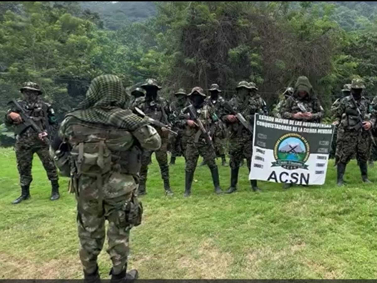 Autodefensas de la Sierra Nevada dicen que mantienen voluntad de paz