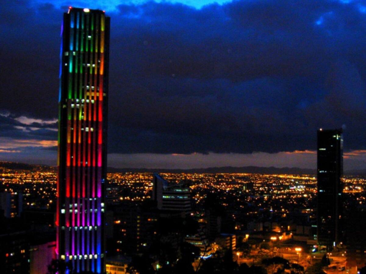Desde este miércoles a las 8:00 pm se apagan los avisos lumínicos en Bogotá