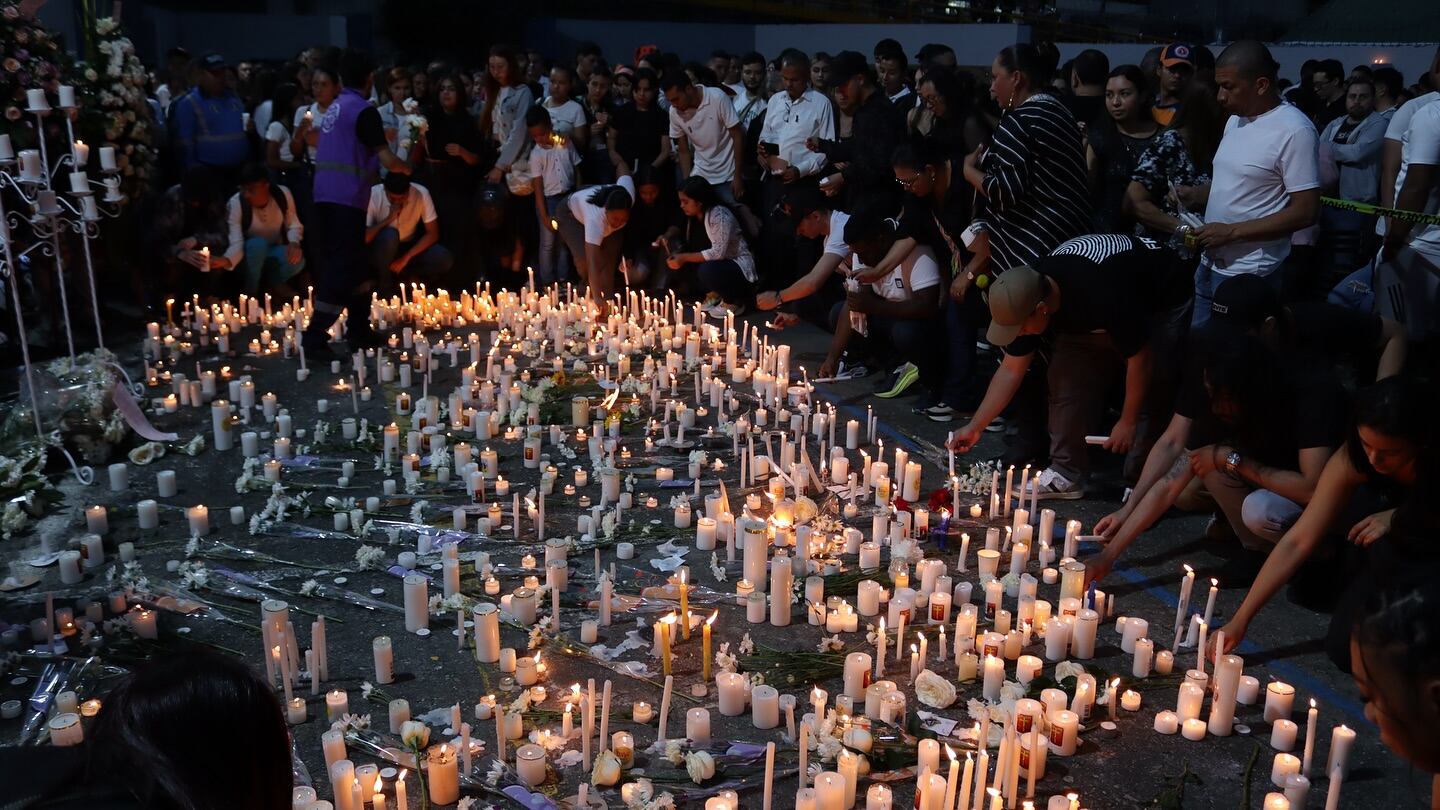 Velatón en memoria de las víctimas del accidente de tránsito en la universidad Von Humboldt en Armenia. Foto: Cortesía Von Humboldt