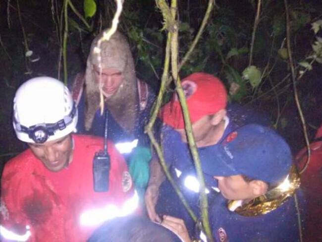 Ocho horas duró rescate de joven que cayó a una ladera de Manizales