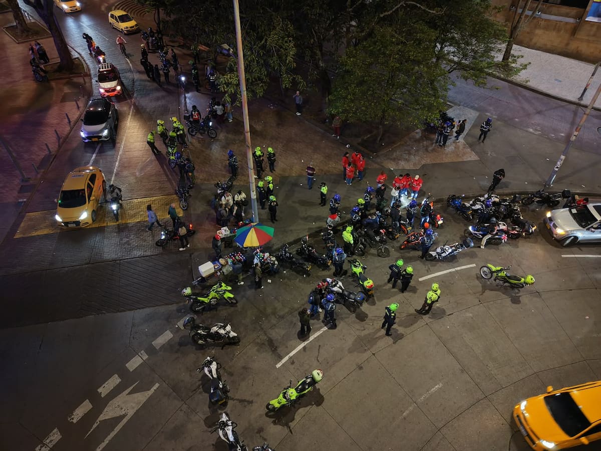 Piques ilegales en Bogotá: 196 comparendos y 31 vehículos inmovilizados en una noche