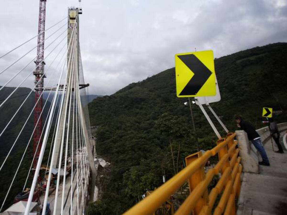 Así se destruyó lo que quedaba del puente Chirajara