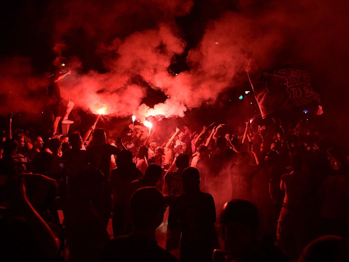 Al menos 336 arrestados y un policía herido es el balance de los festejos del PSG en Francia
