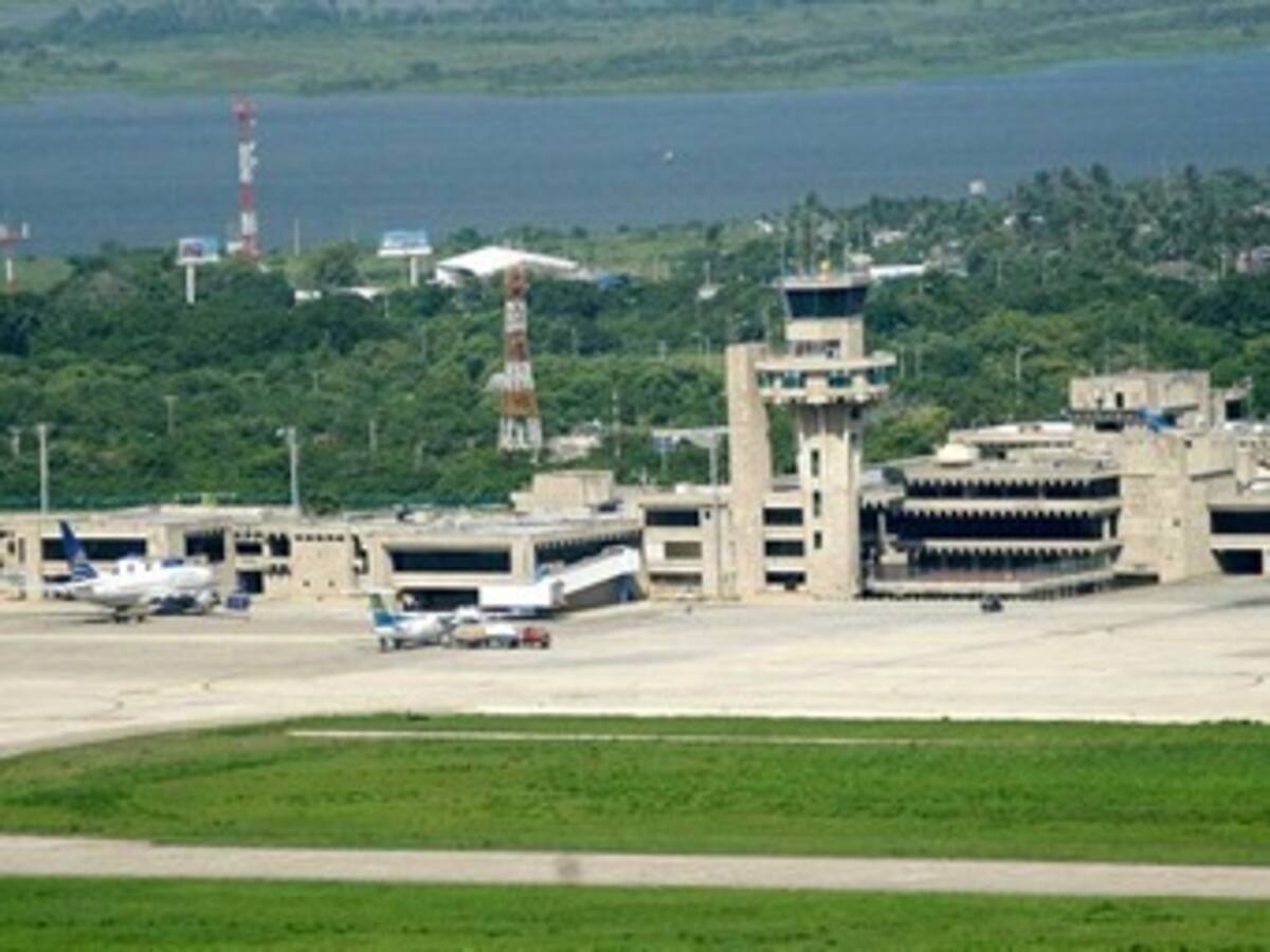 Falla interna obliga cierre de operaciones en aeropuerto de Barranquilla