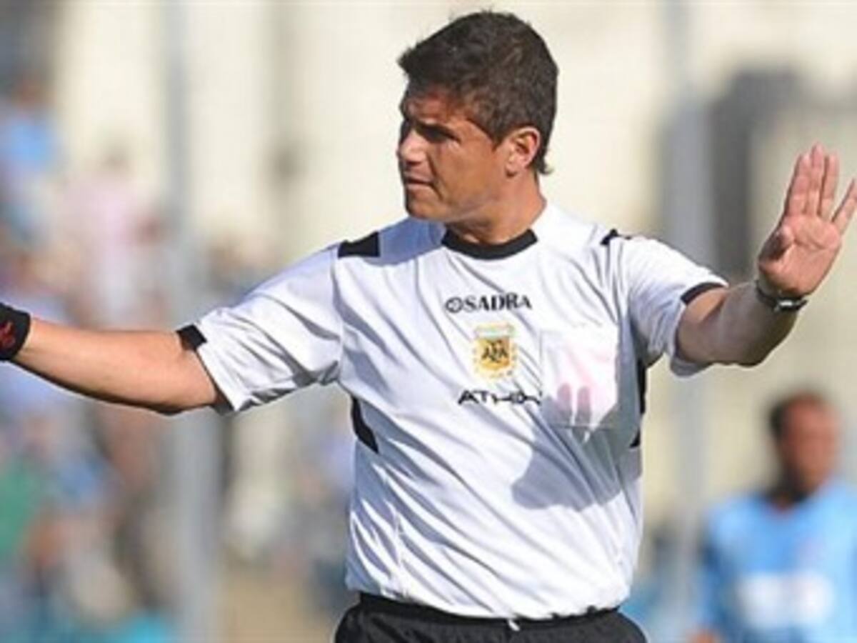 Ex árbitro denunció corrupción y arreglo de partidos en el fútbol argentino