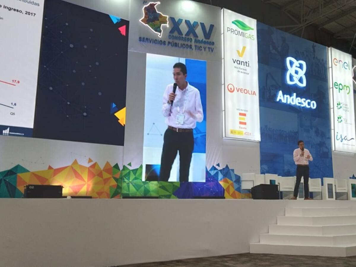 Fedesarrollo: 6,2% del PIB depende de los servicios públicos