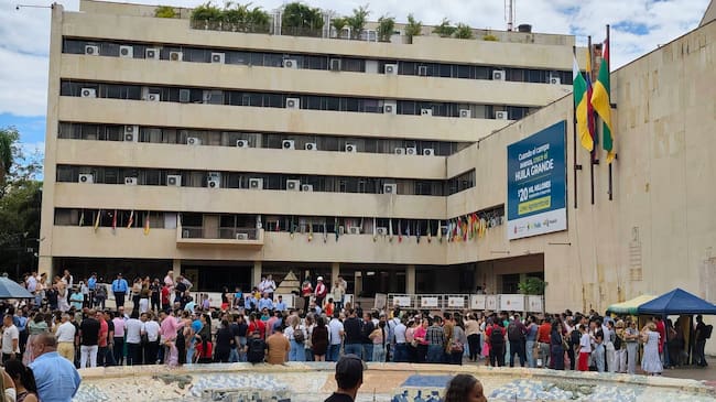 Tras el movimiento, se realizaron evacuaciones preventivas en algunas entidades de la región. Foto Redes Sociales