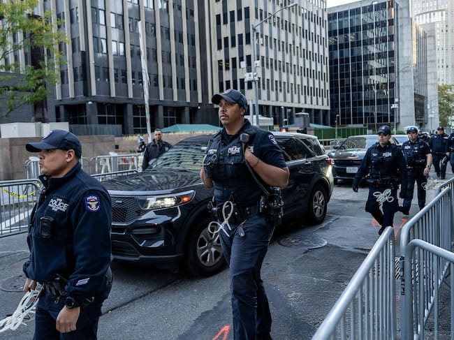 Agentes de ICE en Nueva York el 21 de octubre de 2025. FOTO: Adam Gray/Getty Images