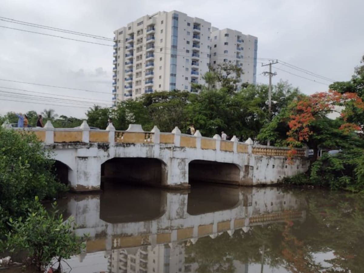 Estudian restricción vehicular en el puente Jiménez de Manga