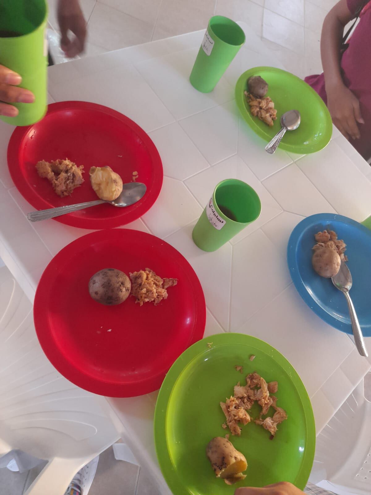 Ración del Programa de Alimentación Escolar (PAE) en un colegio de Malambo./Cortesía (Suministrada)