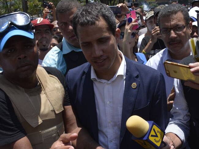 Guaidó convoca a “toda Venezuela a las calles” para derrocar a Maduro