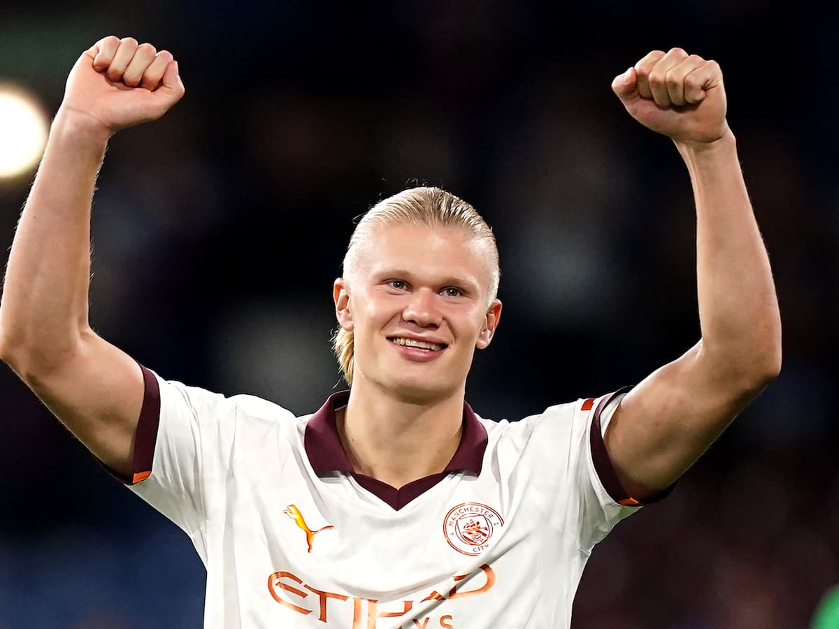 El campeón Manchester City inicia la defensa del título goleando de la mano de Haaland