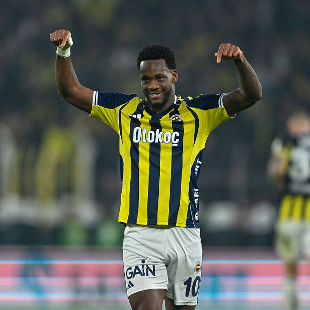 VIDEO | Jhon Durán marca golazo en triunfo de Fenerbahce por la Liga de Turquía
