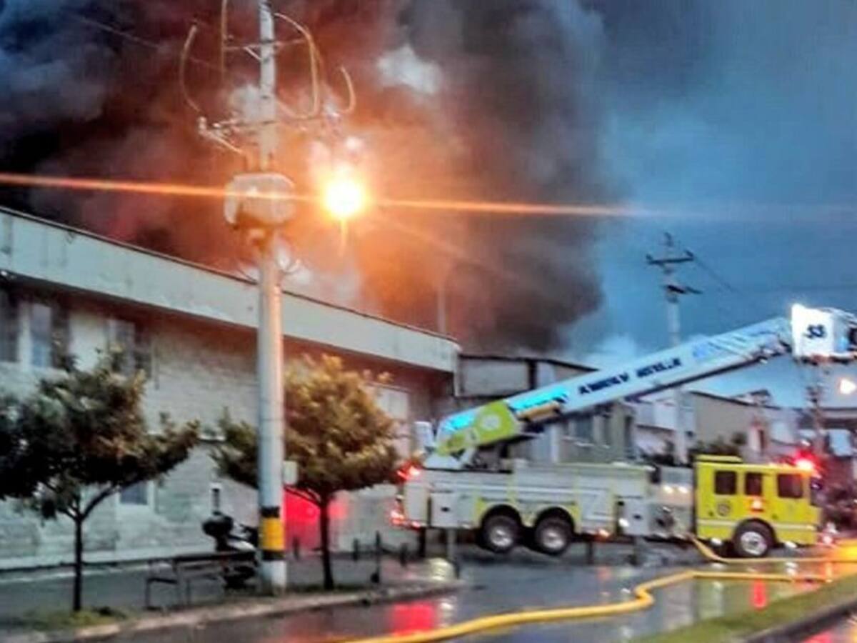 Se incendió una bodega de Medellín