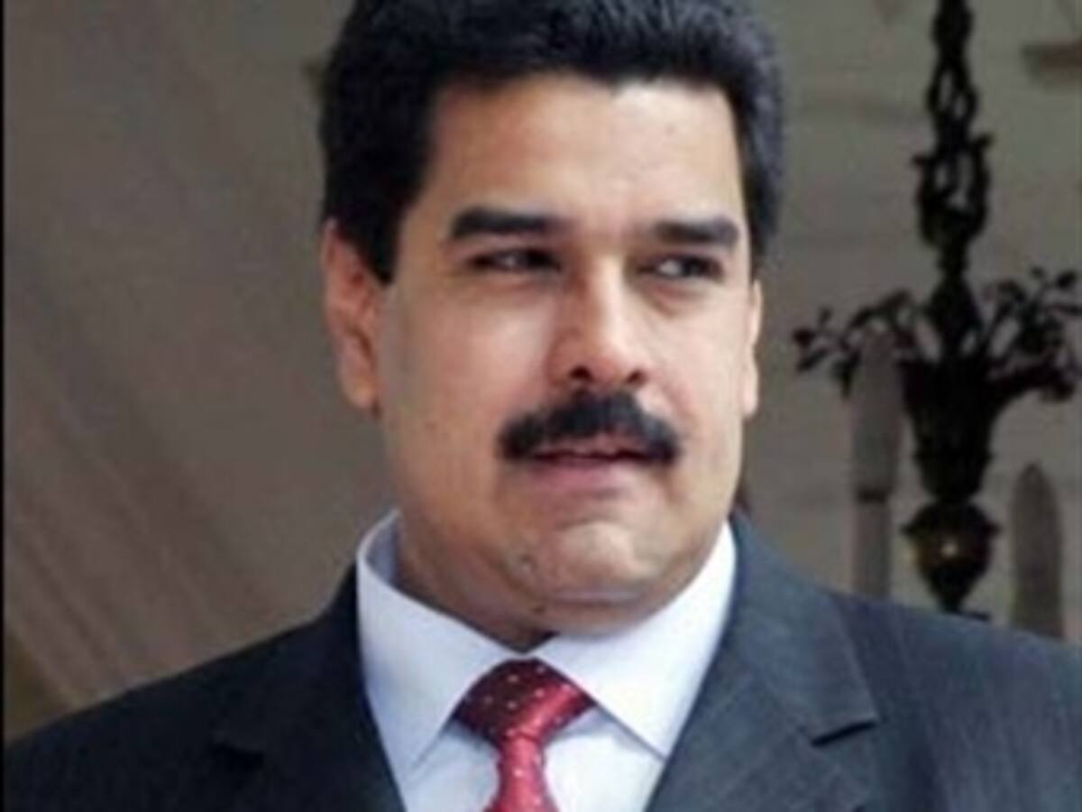 Canciller de Venezuela viene a la posesión de Santos