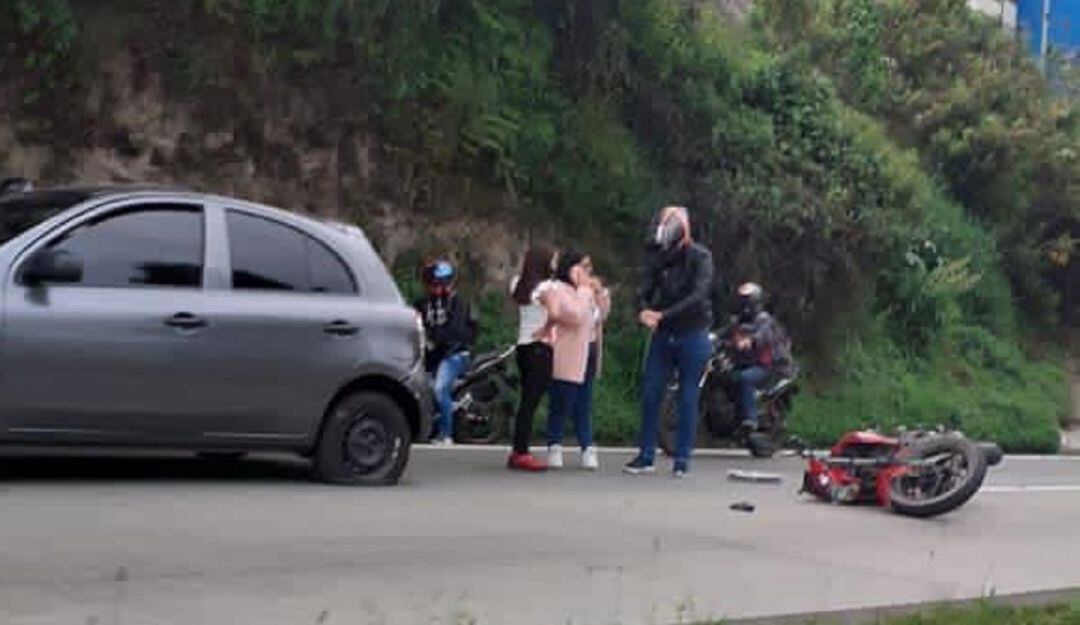 Accidente de tránsito en el sector de Los Cámbulos, Manizales