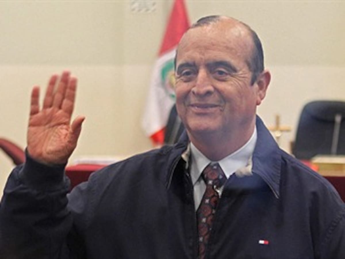 Citan a declarar a Vladimiro Montesinos en juicio contra Fujimori
