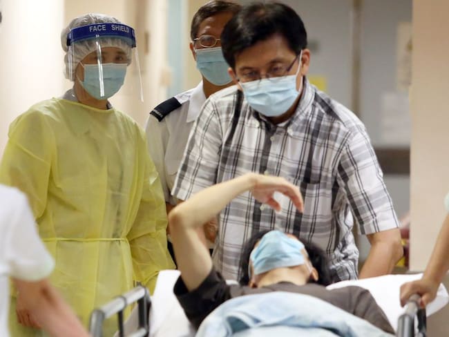 Un hombre murió en plena calle en Wuhan, foco de la epidemia en China