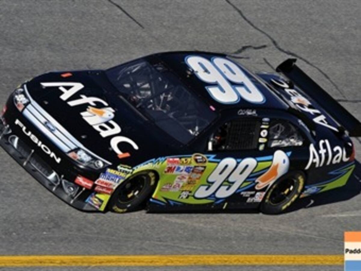 Carl Edwards venció en Phoenix. Montoya arribó 16