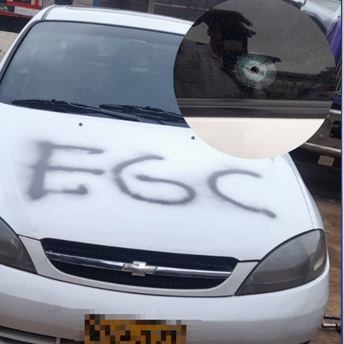 EGC retuvo dos vehículos de servicio público, les hizo disparos y los pintó con grafitis en Remedios