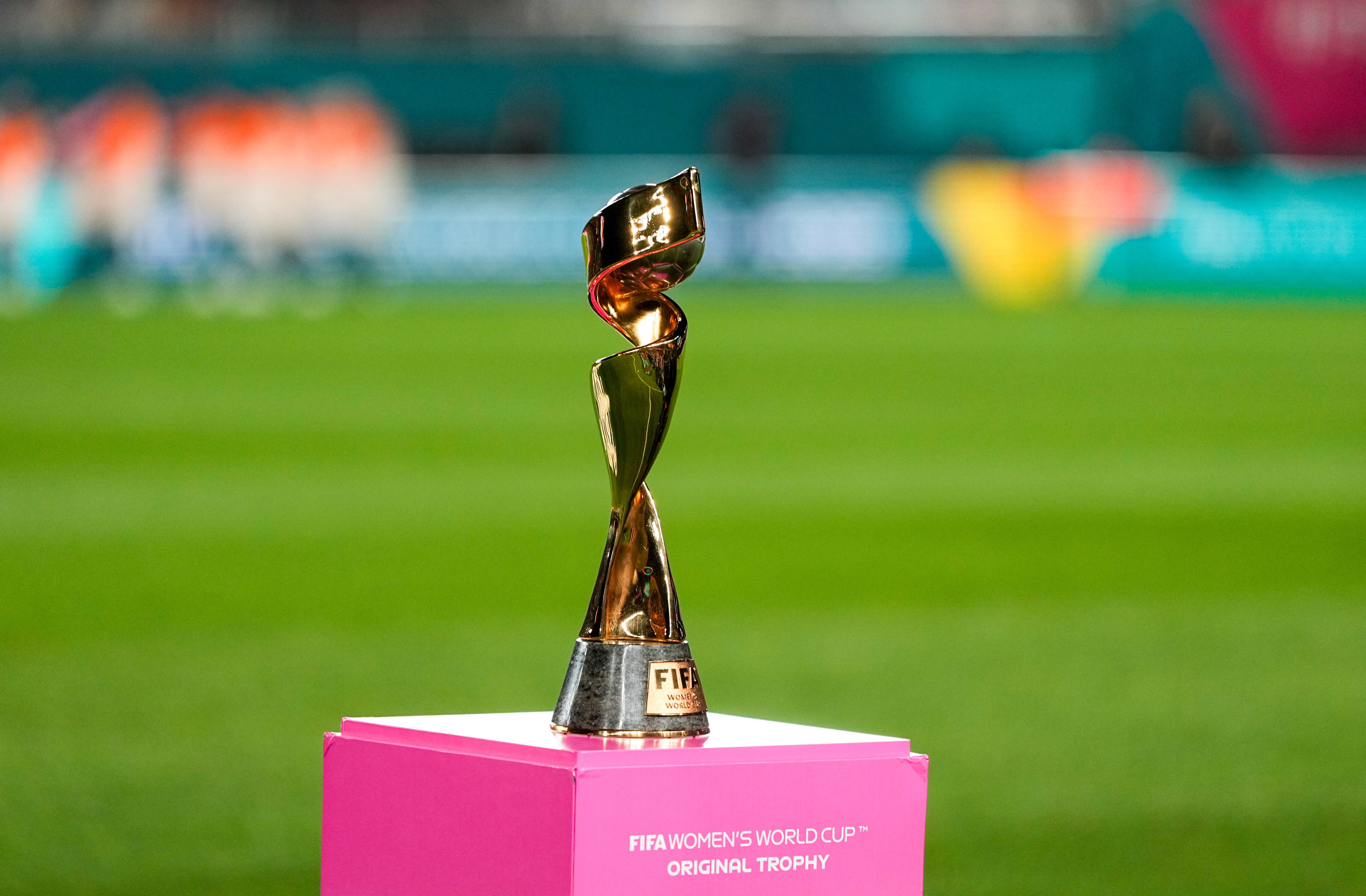 El trofeo del Mundial femenino. (Photo by Ulrik Pedersen/DeFodi Images via Getty Images)