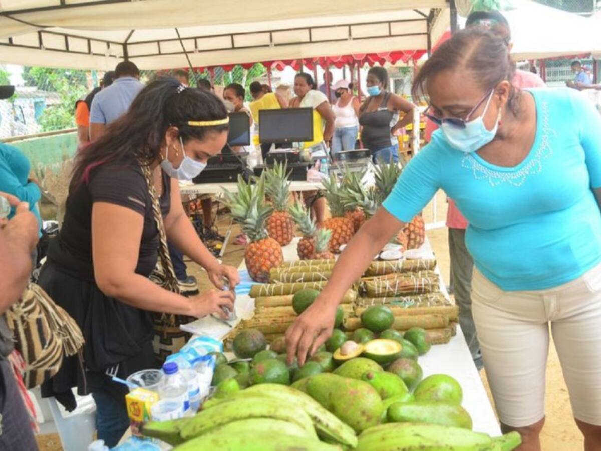 Más de 500 familias compraron en el Mercado Campesino de San Francisco