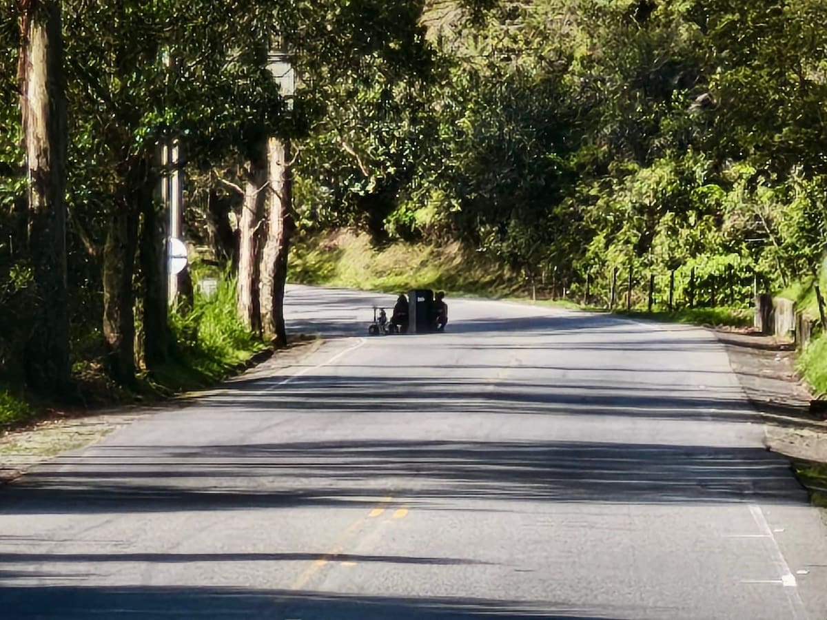 Hay cierre en la vía Medellín - Costa Caribe por alerta de artefacto explosivo