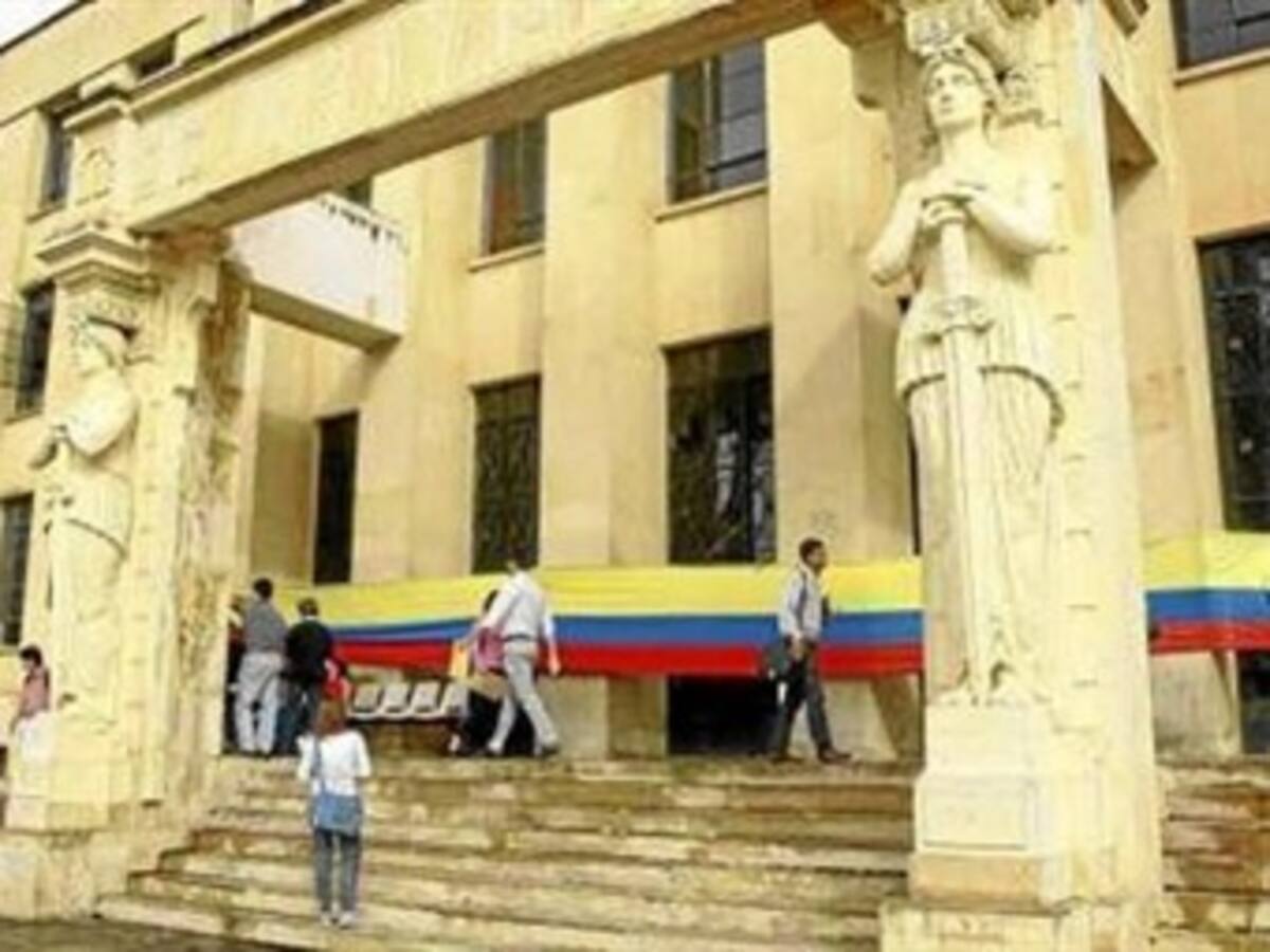 Disidencia de Asonal volvió a trabajar sólo para recibir las primas y bonificaciones