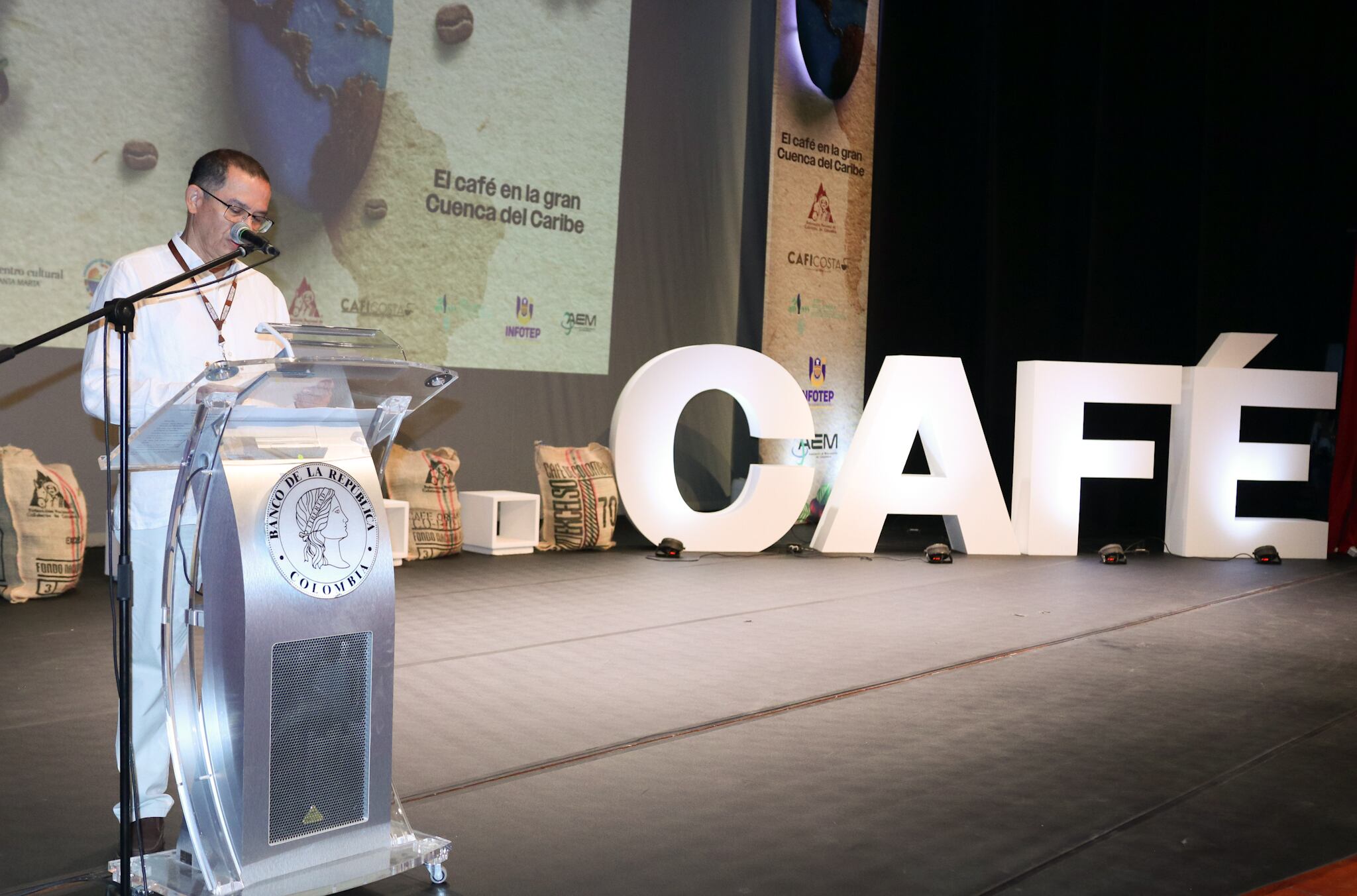 Seminario Conexiones Caribe del Banco de la República en Santa Marta