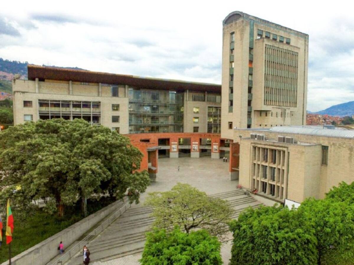 Un policía y un detenido en estación de Policía de Itagüí por un motín