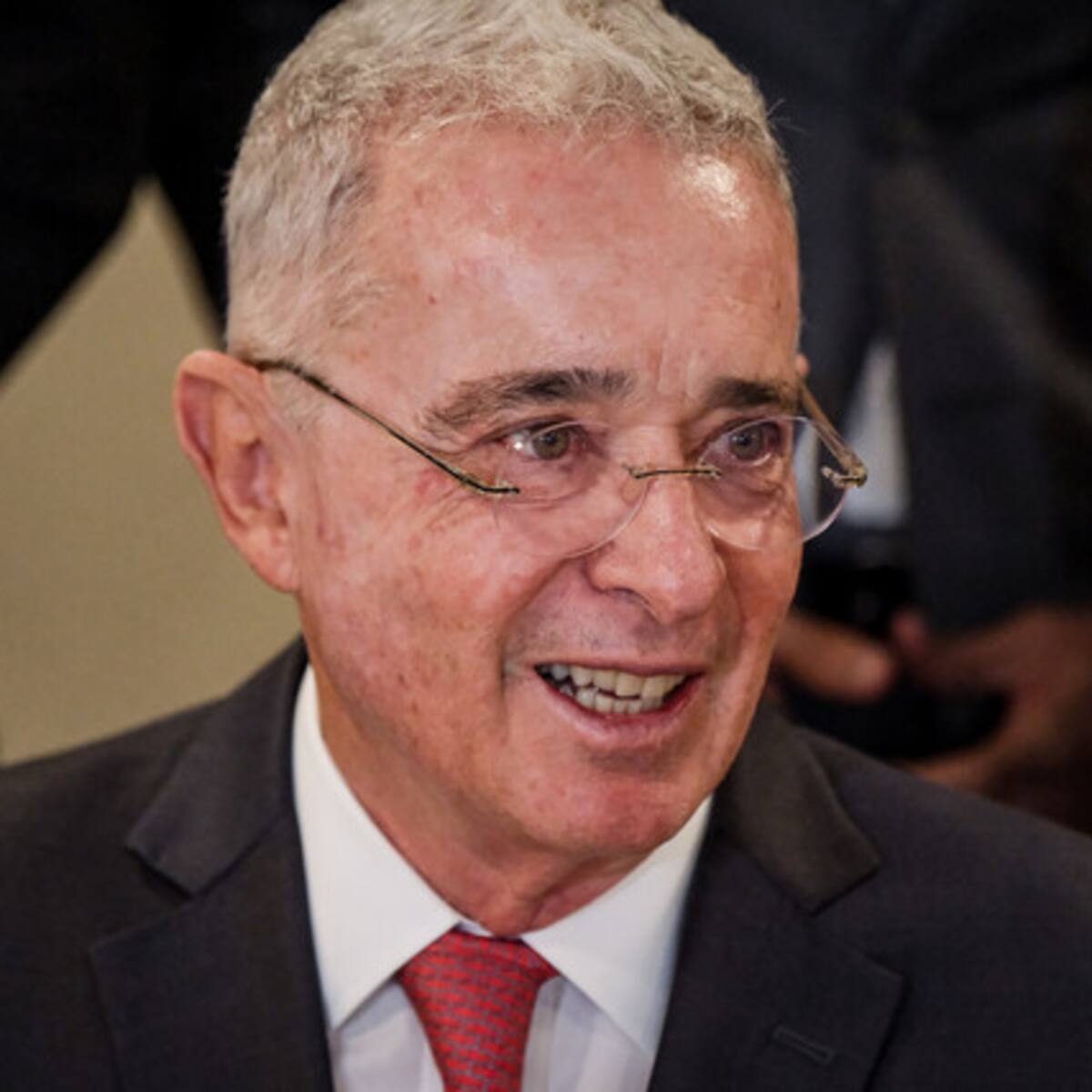 CNE abre investigación contra Uribe por posible inscripción irregular de candidatura al Senado