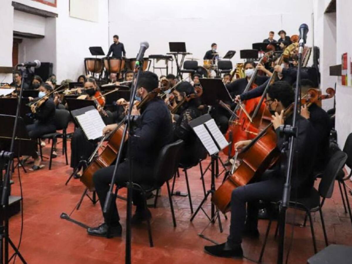 Byordy y la sinfónica de Unibac le rinden tributo al Joe Arroyo
