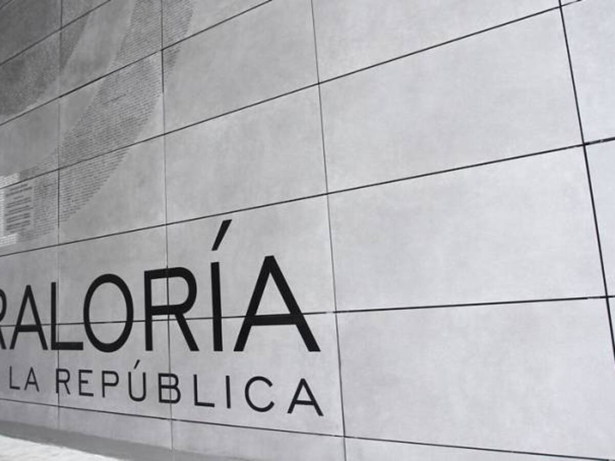 Contralor de Barranquilla seguirá suspendido
