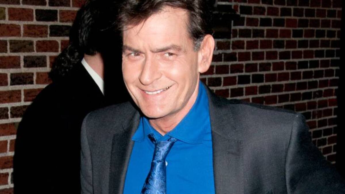 Charlie Sheen prueba un nuevo tratamiento para combatir el VIH