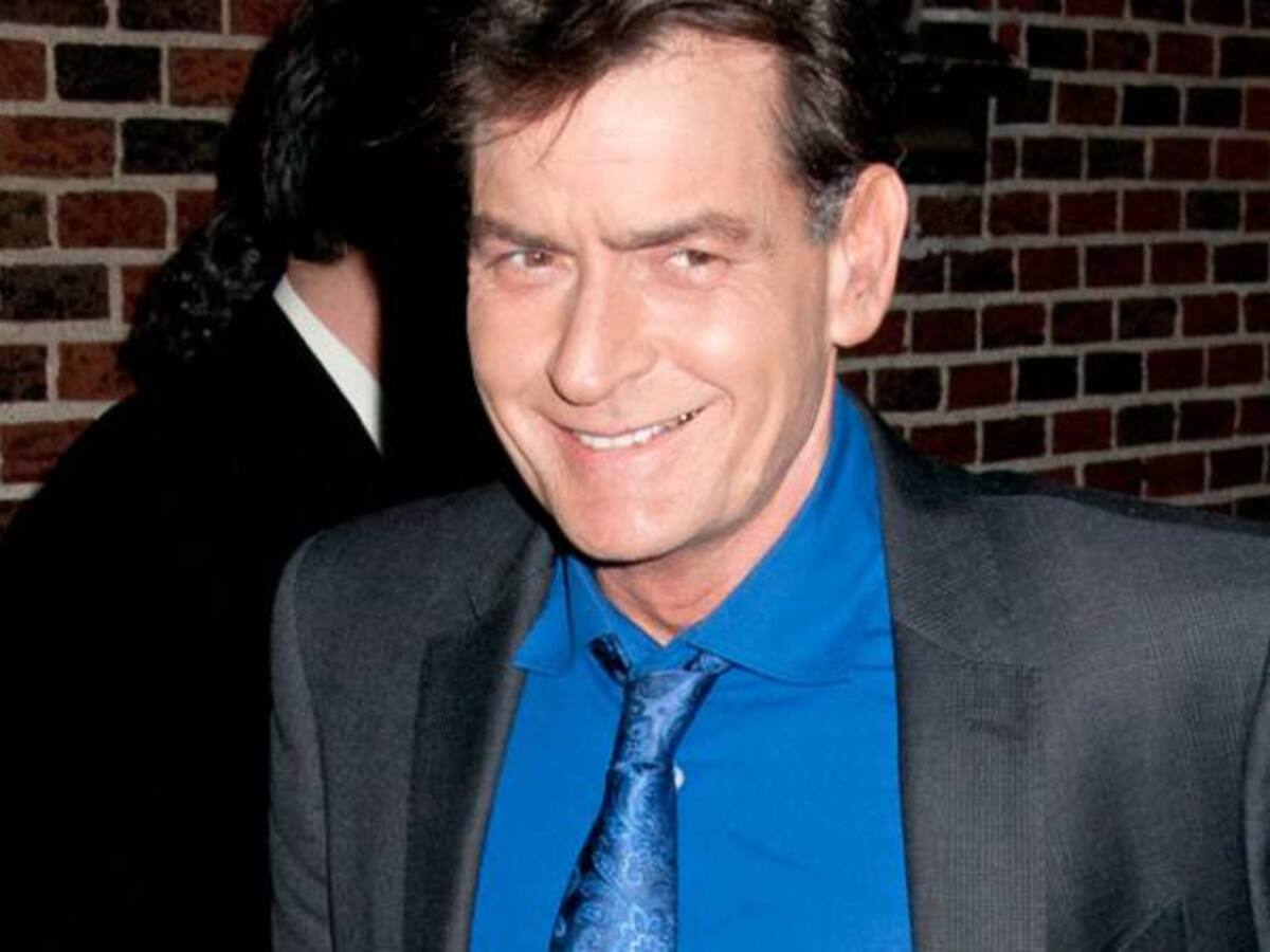 Charlie Sheen prueba un nuevo tratamiento para combatir el VIH