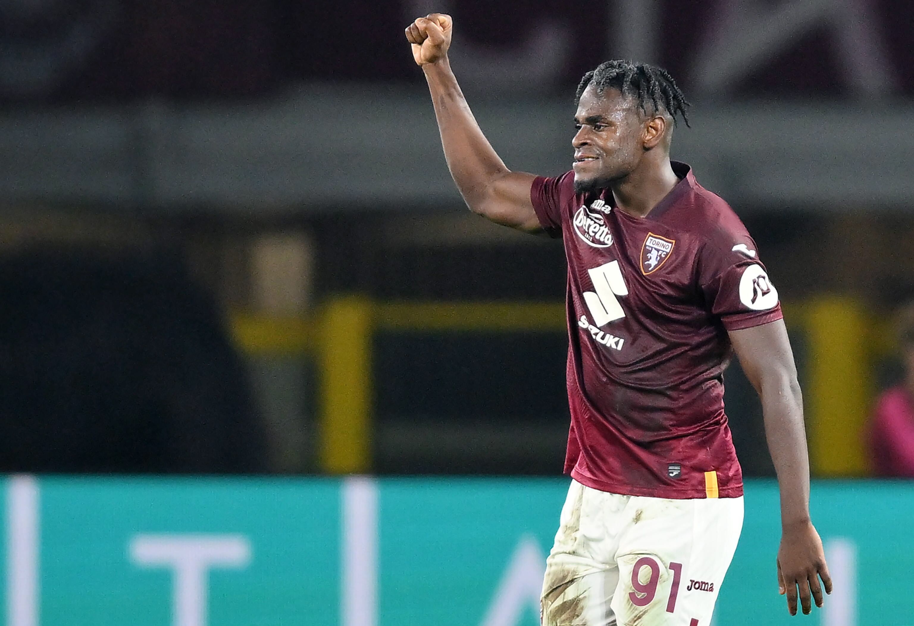 Duvan Zapata celebrates en el duelo entre Torino FC y AS Roma. (Italia) EFE/EPA/Alessandro Di Marco